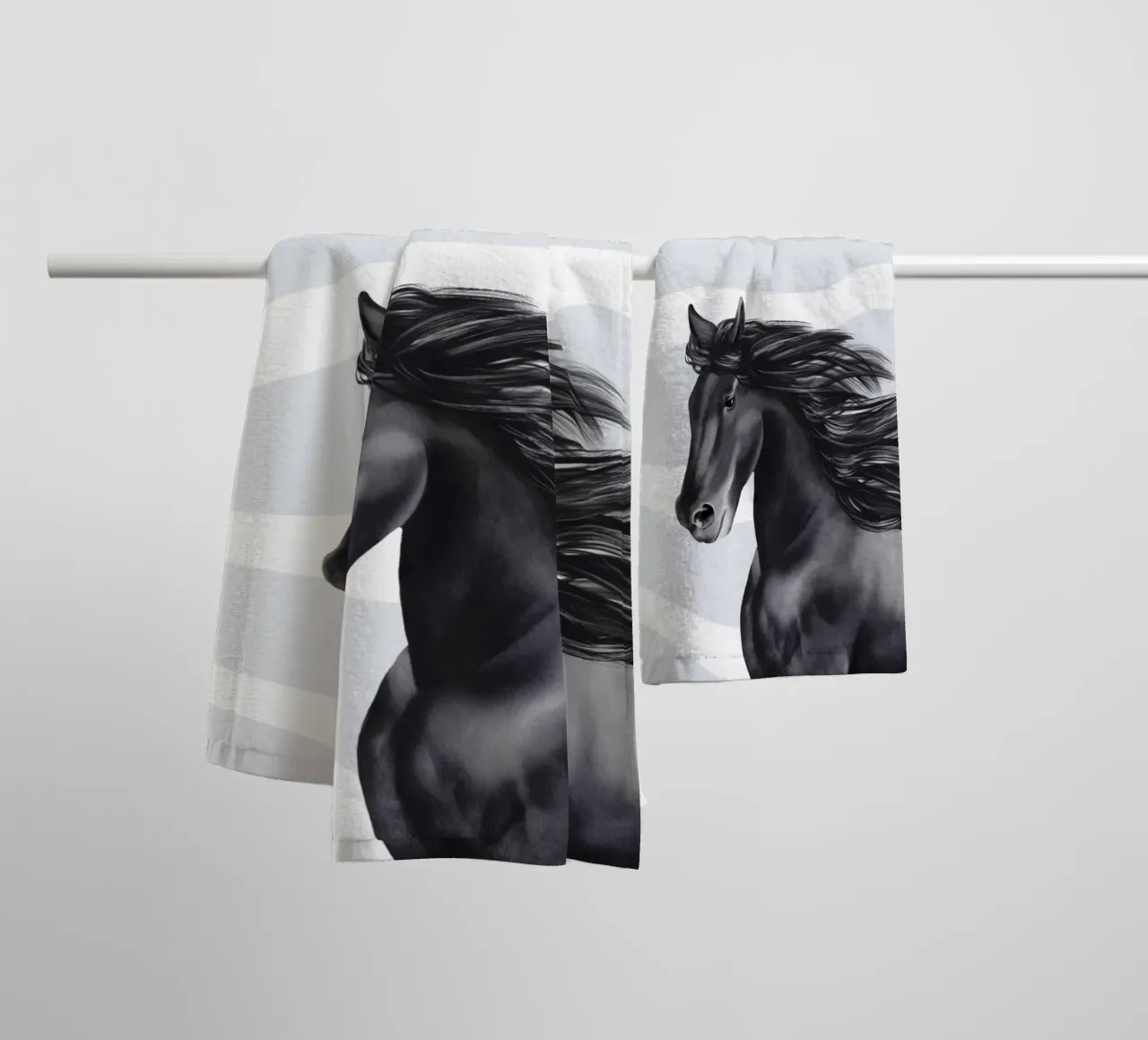 Friese Portrait asciugamano da bagno da Moonlit Illustrations