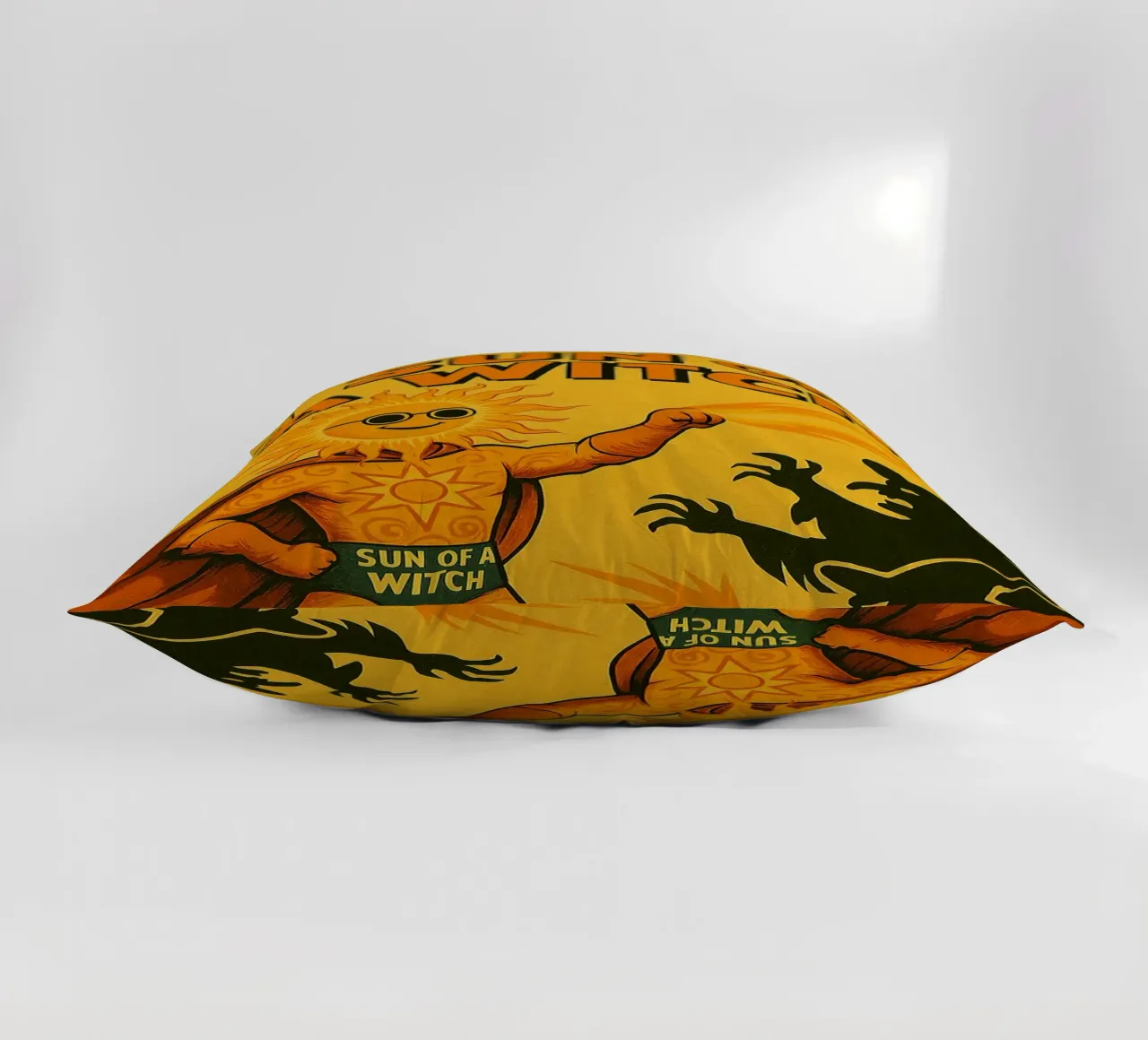 SUN OF A WITCH - Fresh Supes On The Block cuscino da Vintage Van Gogh