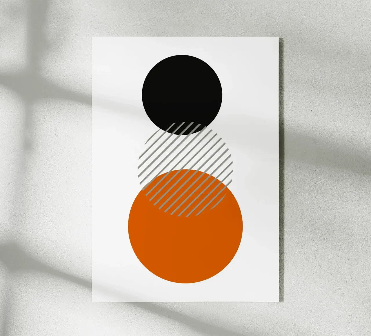 Bauhaus Circles Abstract Print - Arte nera, arancione e grigia plexiglass da Grungeo