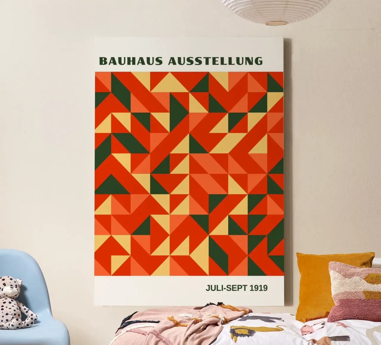 Bauhaus Geometric Abstract Pattern | Triángulos rojos y naranjas lienzo de Grungeo