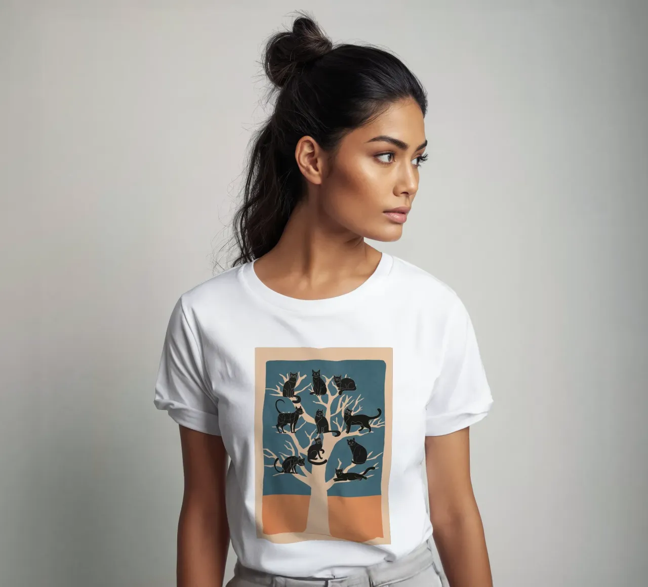 Black Cats in a Tree t-shirt da Nadjaa