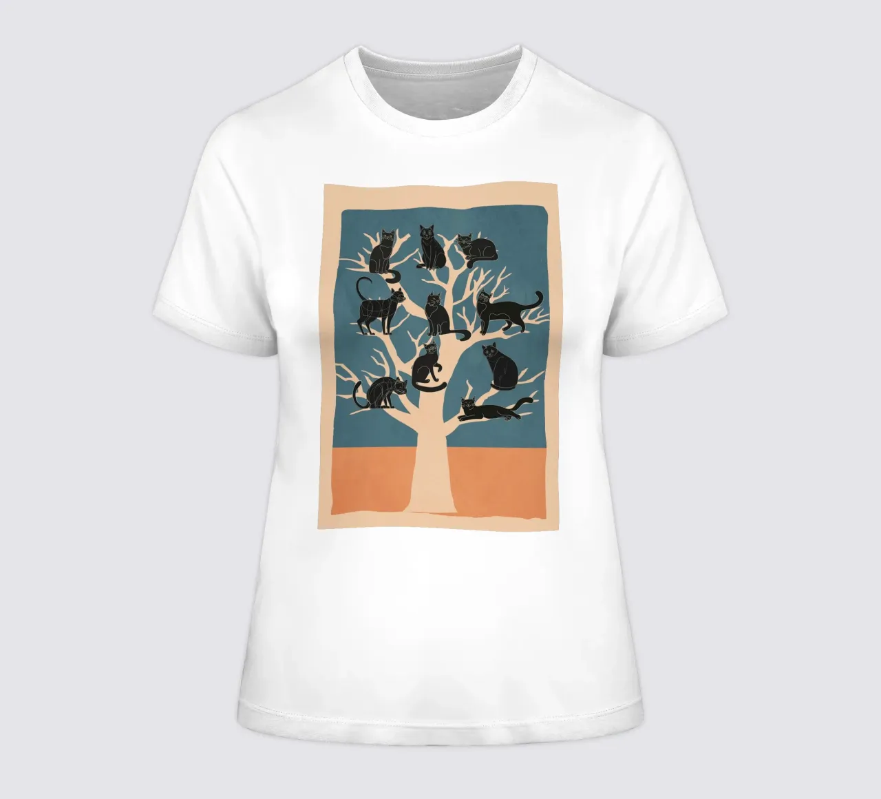 Black Cats in a Tree t-shirt da donna da Nadjaa