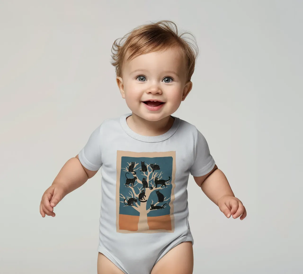 Black Cats in a Tree body neonato maniche corte da Nadjaa