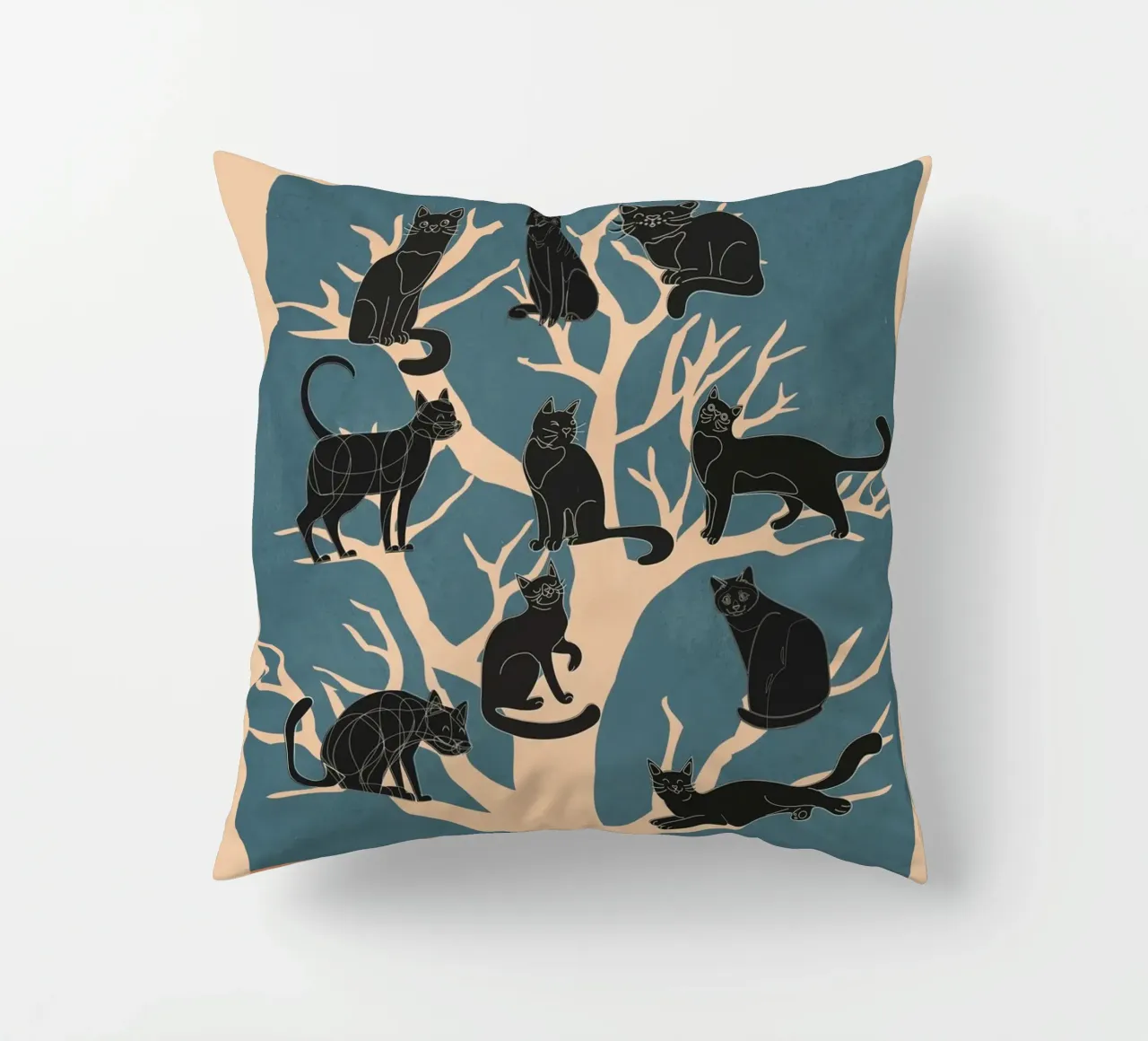 Black Cats in a Tree cuscino da Nadjaa