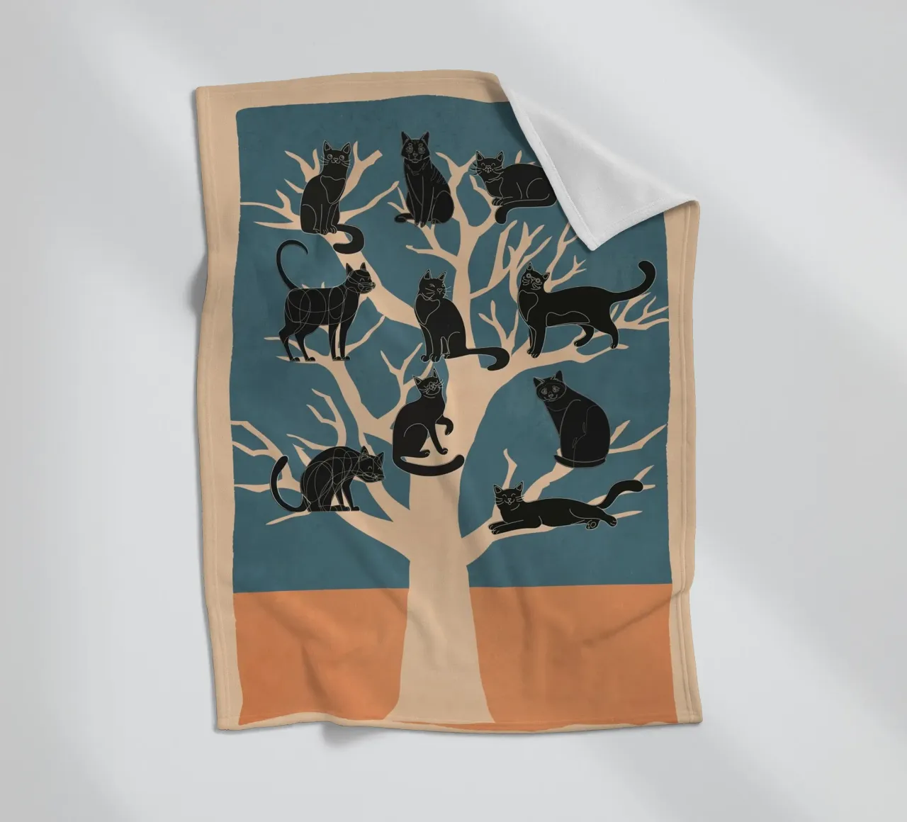 Black Cats in a Tree coperta in pile da Nadjaa
