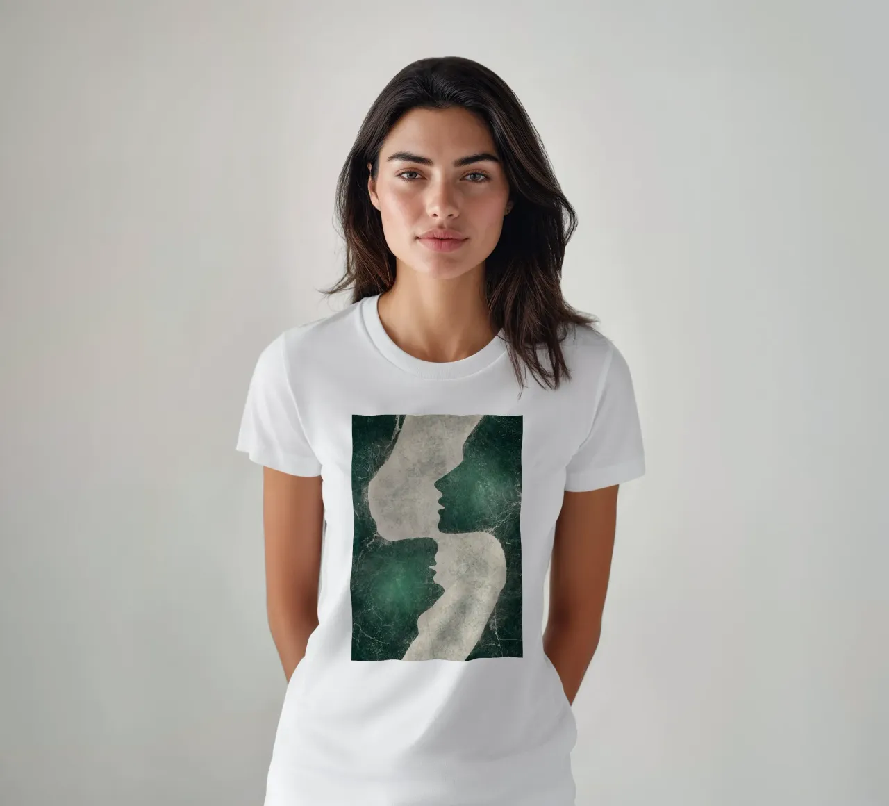Abstracte smaragd liefde t-shirt van HARU HARU