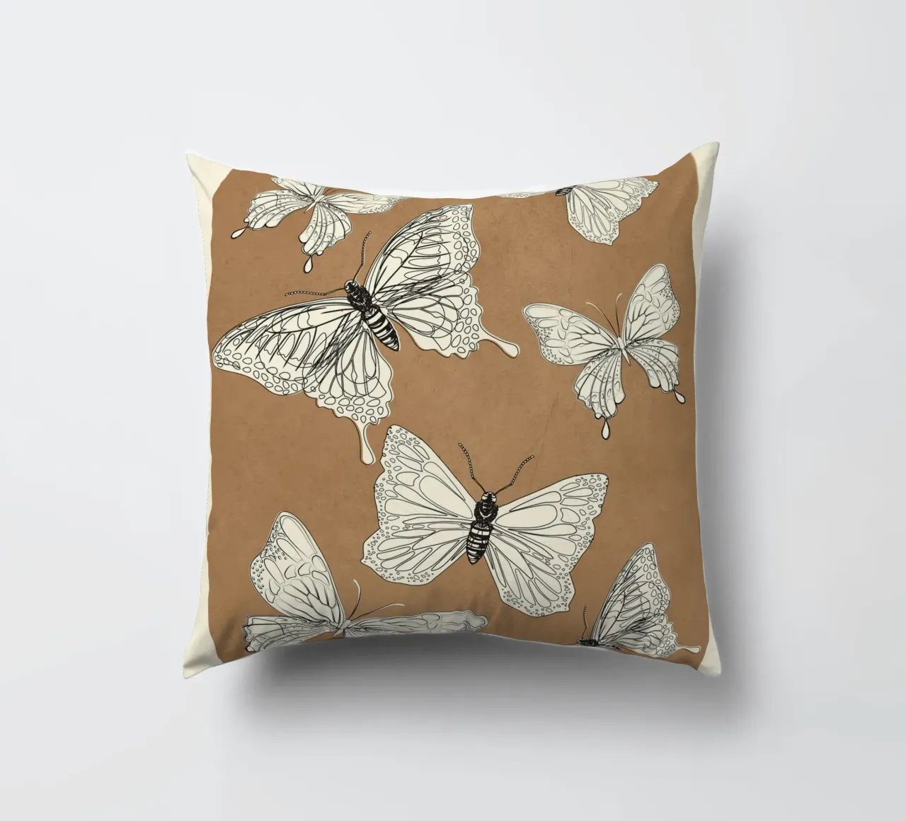 Flying Butterflies 2 cuscino da Nadjaa