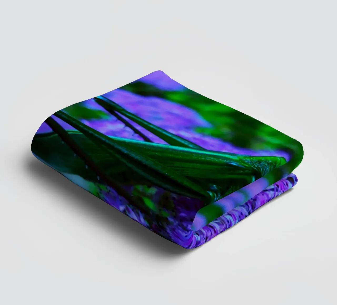 Grasshopper – small but full of vitality towel by Nature's Palette