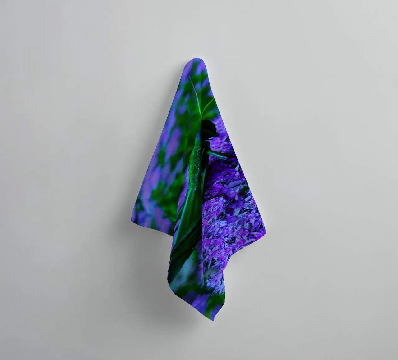 Grasshopper – small but full of vitality towel by Nature's Palette