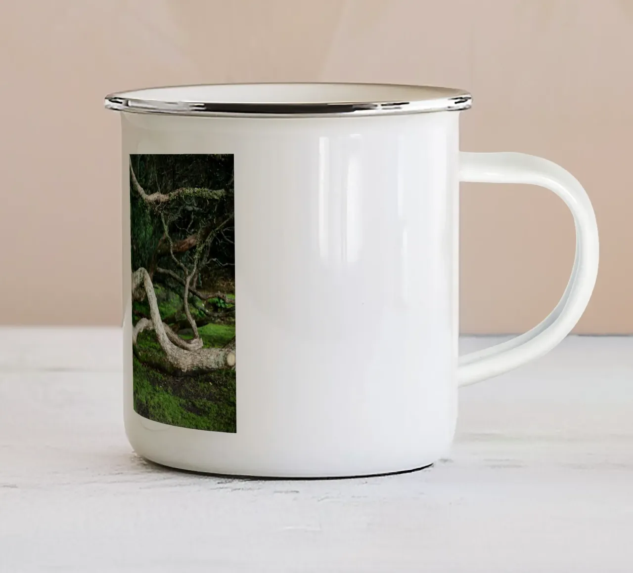 Albero a Tauranga, Nuova Zelanda tazza in smalto da Simon Koy
