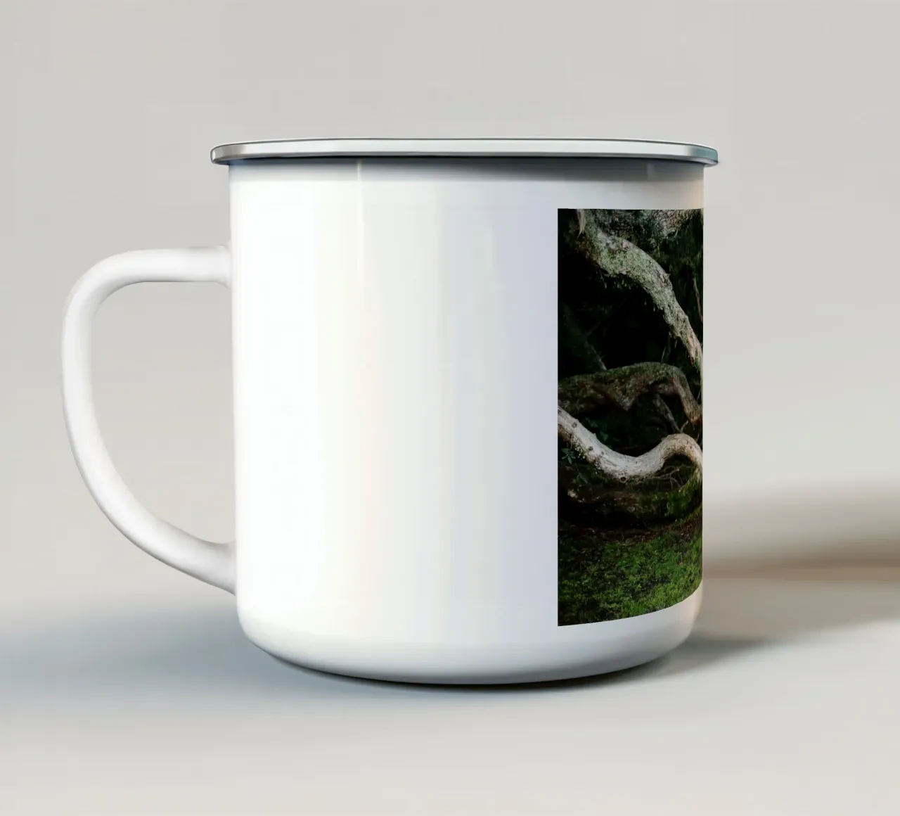 Albero a Tauranga, Nuova Zelanda tazza in smalto da Simon Koy