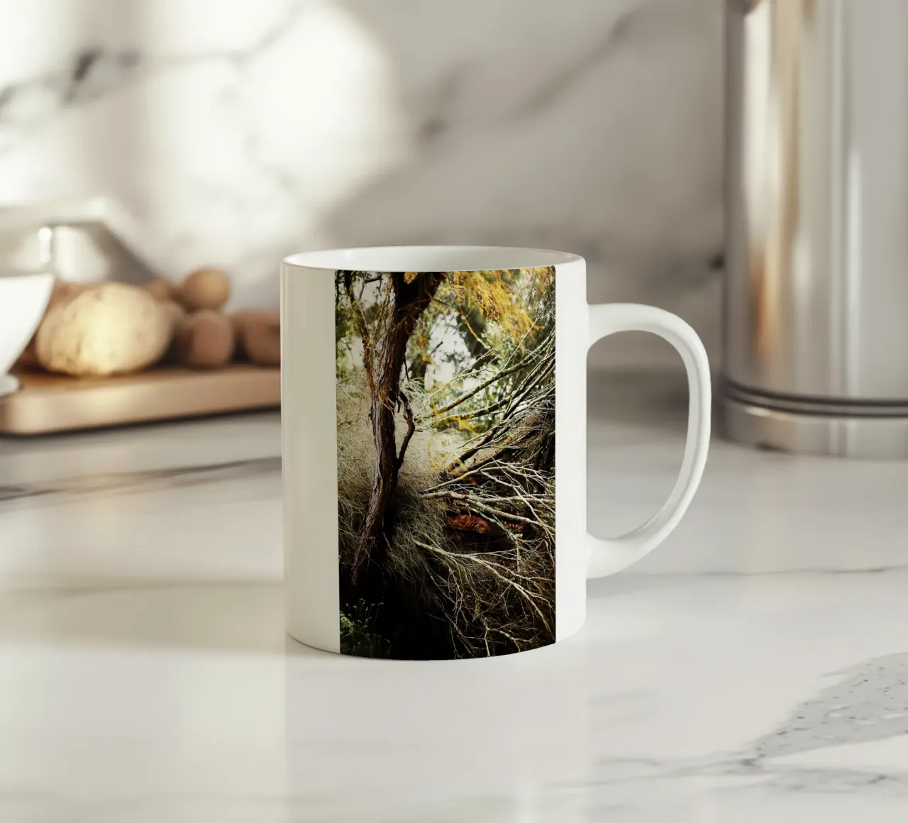 Albero a Rotorua, Nuova Zelanda tazza in ceramica da Simon Koy
