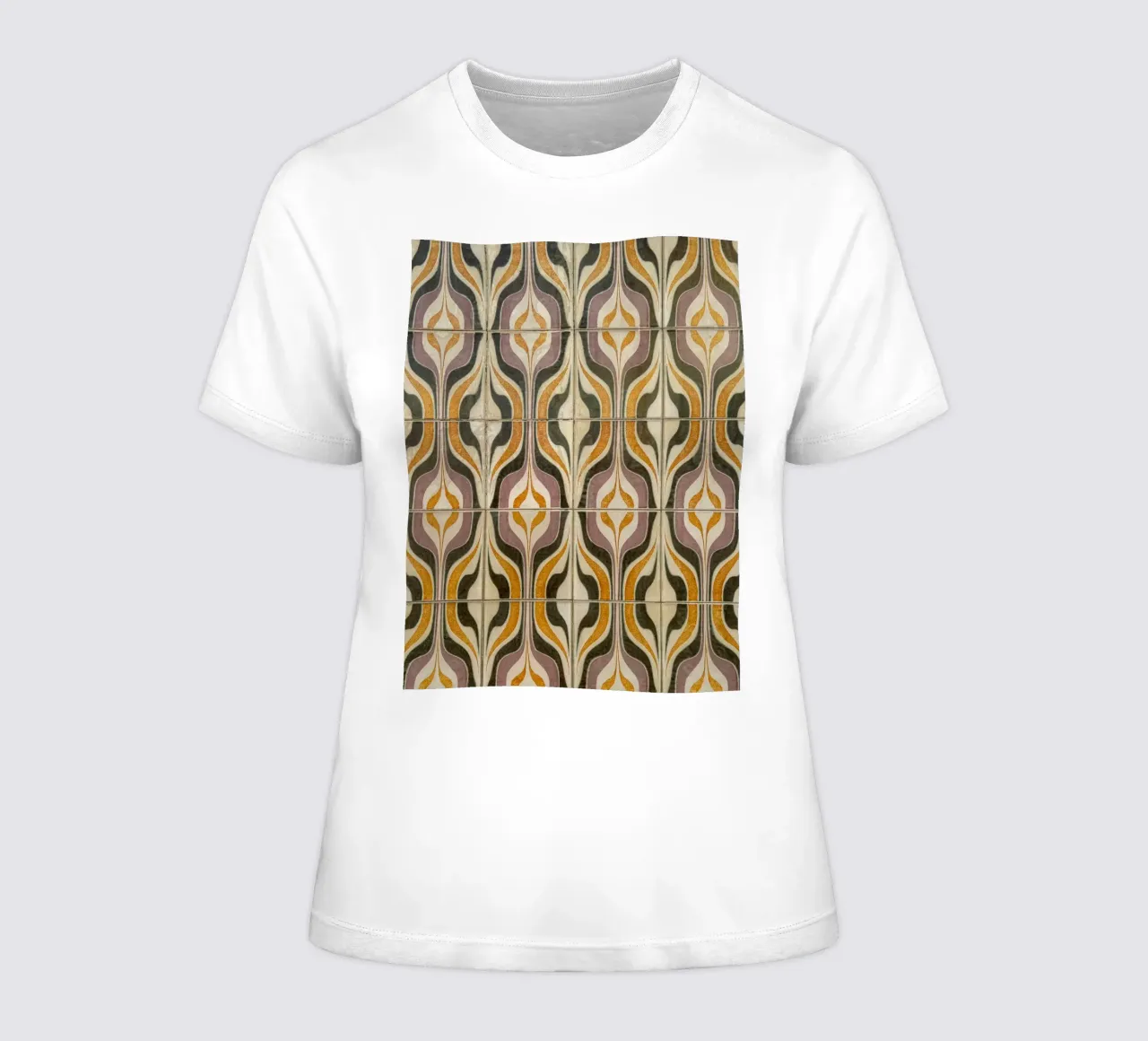 Retro Geometric Tile Pattern t-shirt da donna da byrieneke