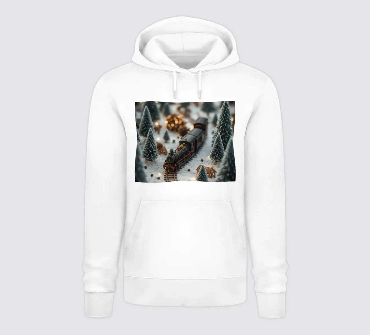 Treno in miniatura in un paesaggio innevato con alberi e luci felpa con cappuccio da DesignDoodle