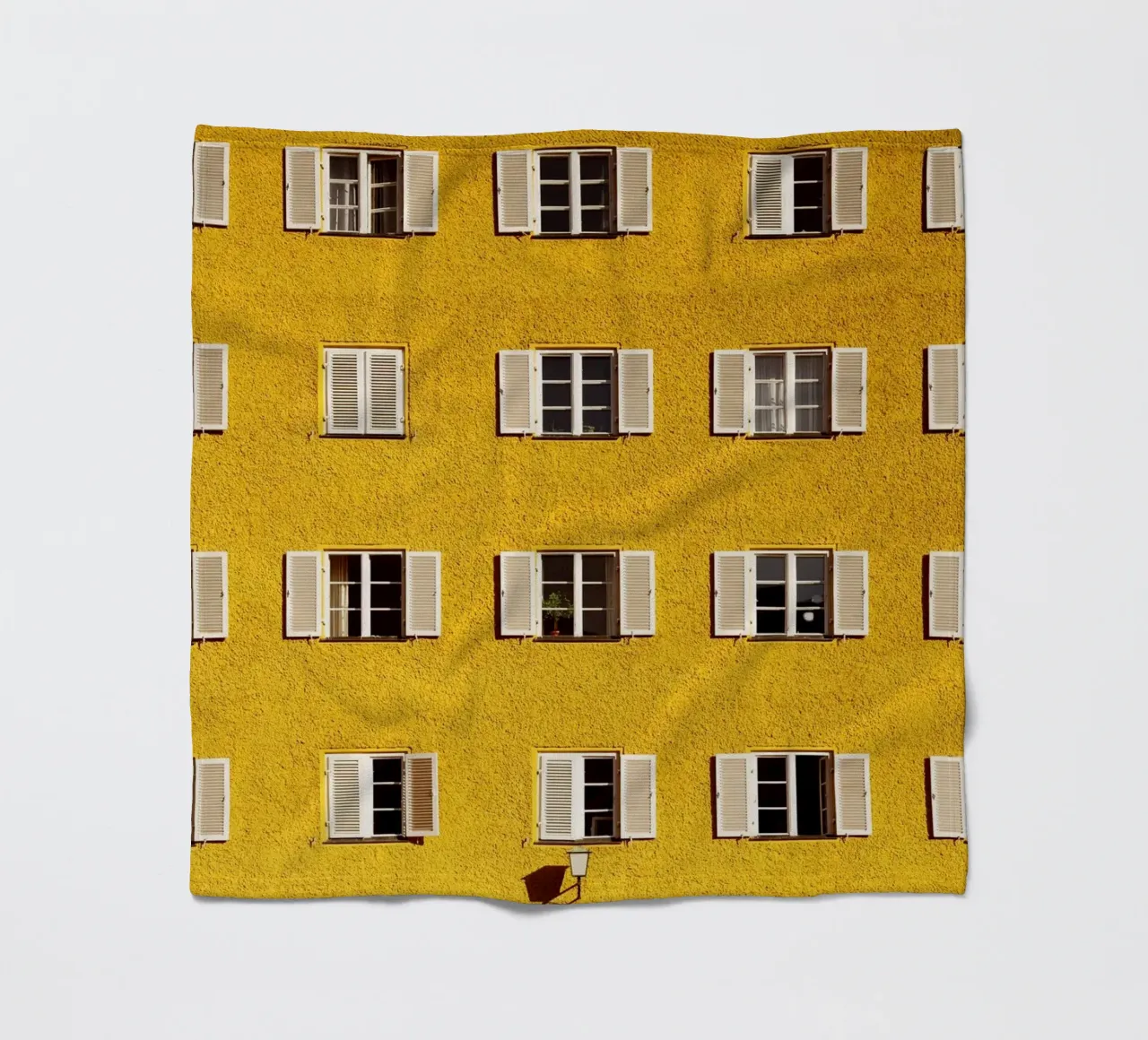 Quartiere Borstei a Monaco, Baviera coperta in pile da Simon Koy