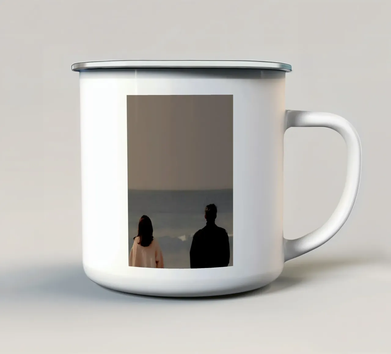 couple in beach tazza in smalto da Fost