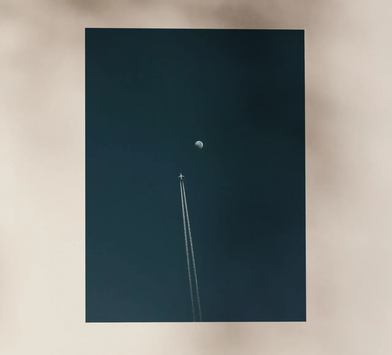 plane with moon pellicola backlit da Fost