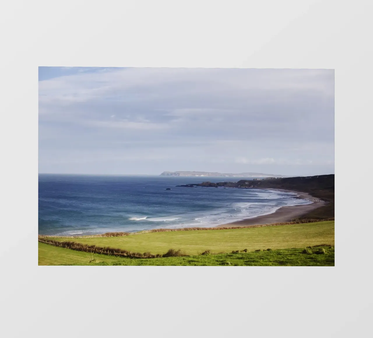 Spiaggia in Irlanda del Nord telo in pvc da Simon Koy