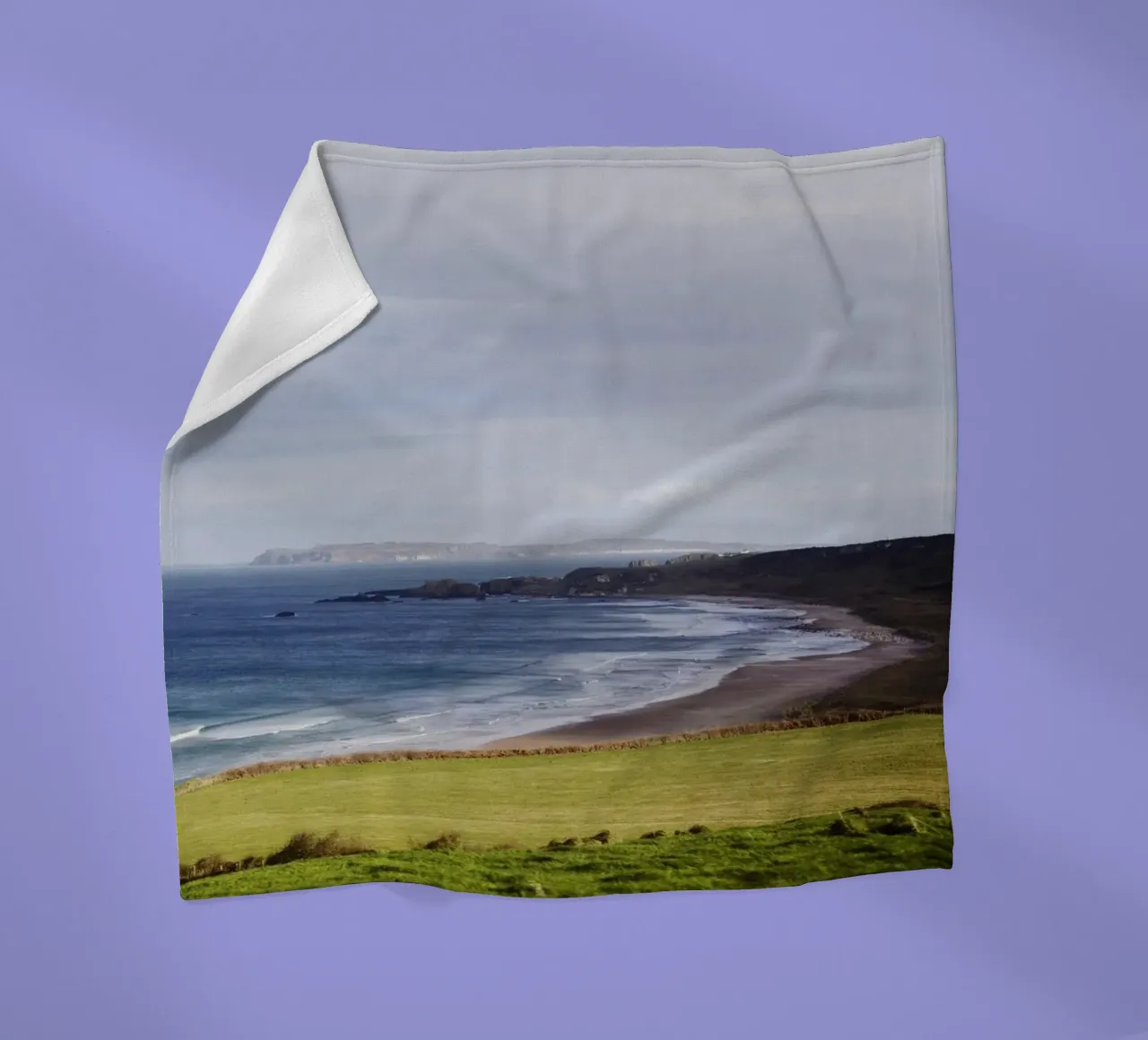 Spiaggia in Irlanda del Nord coperta in pile da Simon Koy