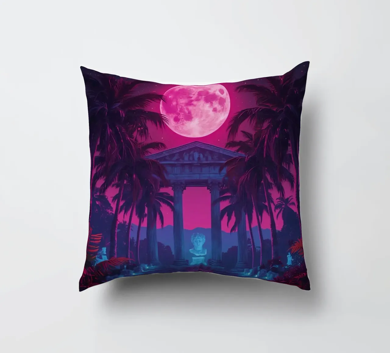 Scena notturna con tempio classico e luna rosa cuscino da DesignDoodle