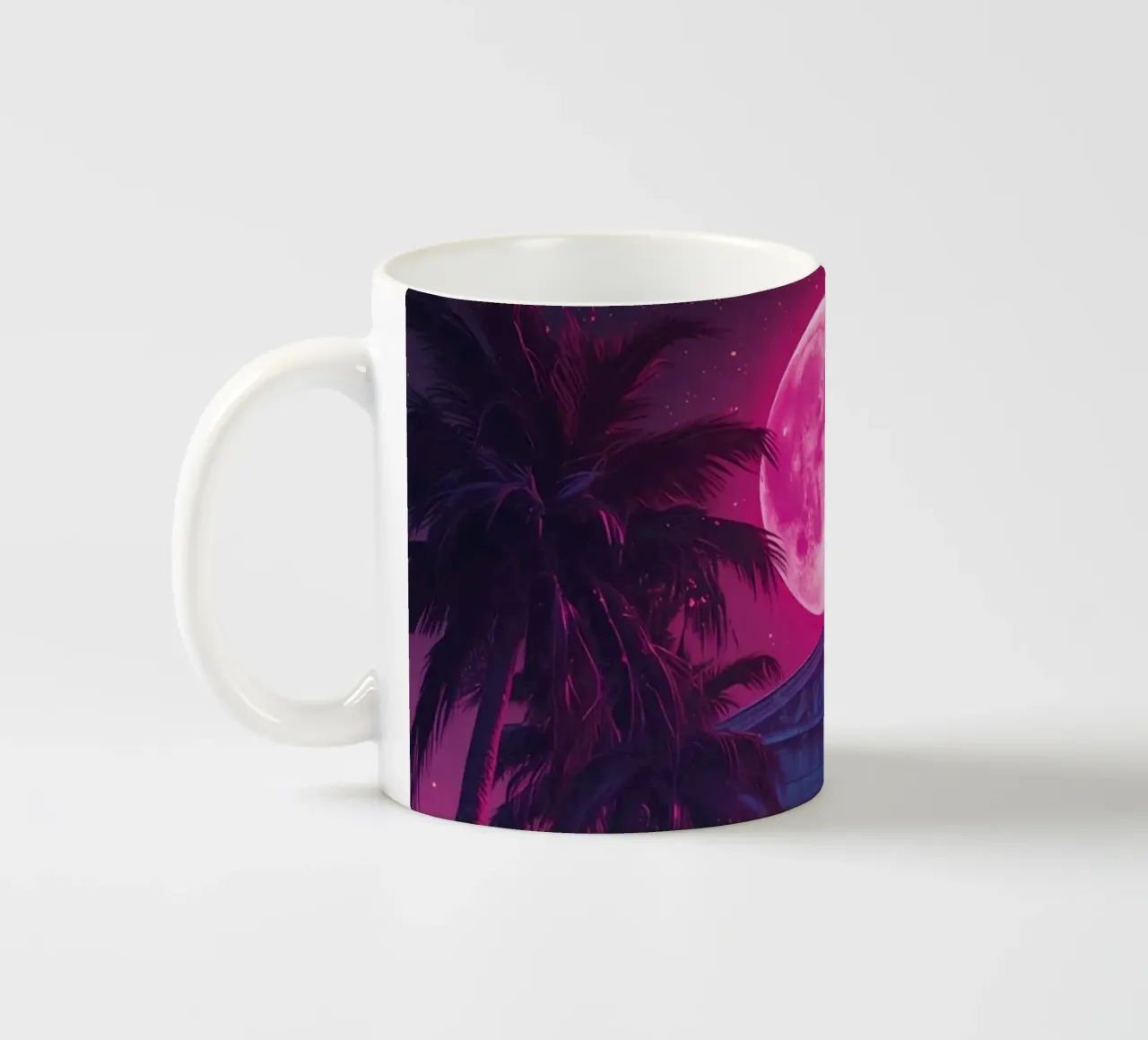 Scena notturna con tempio classico e luna rosa tazza in ceramica da DesignDoodle