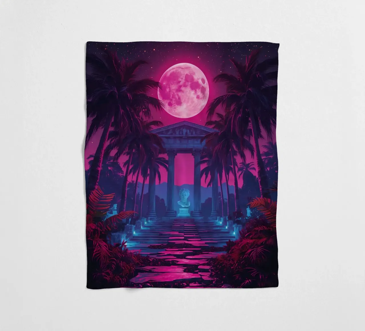Nachtscène met klassieke tempel en roze maan fleecedeken van DesignDoodle
