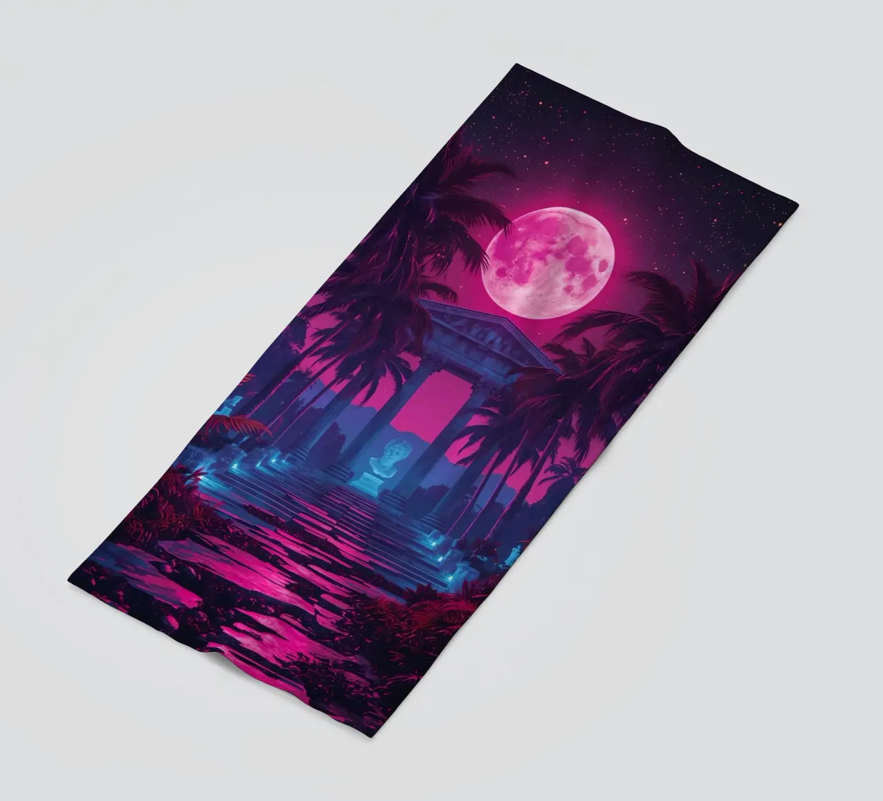 Scena notturna con tempio classico e luna rosa telo mare da DesignDoodle