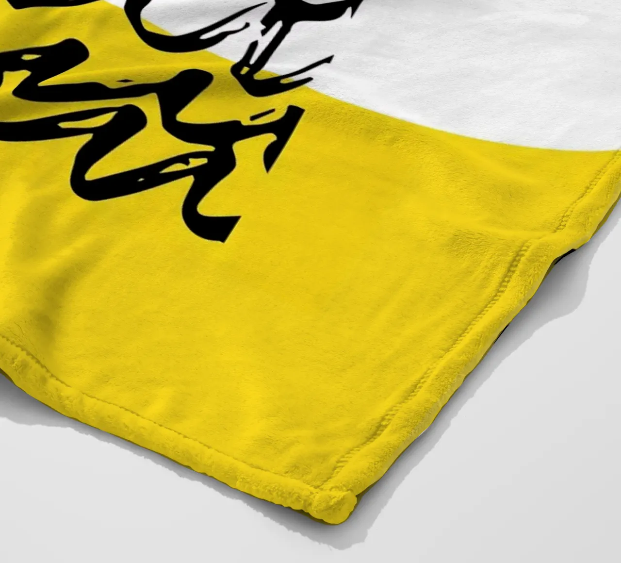 Sole Giallo Minimo coperta in pile da Kim Hubball Studio