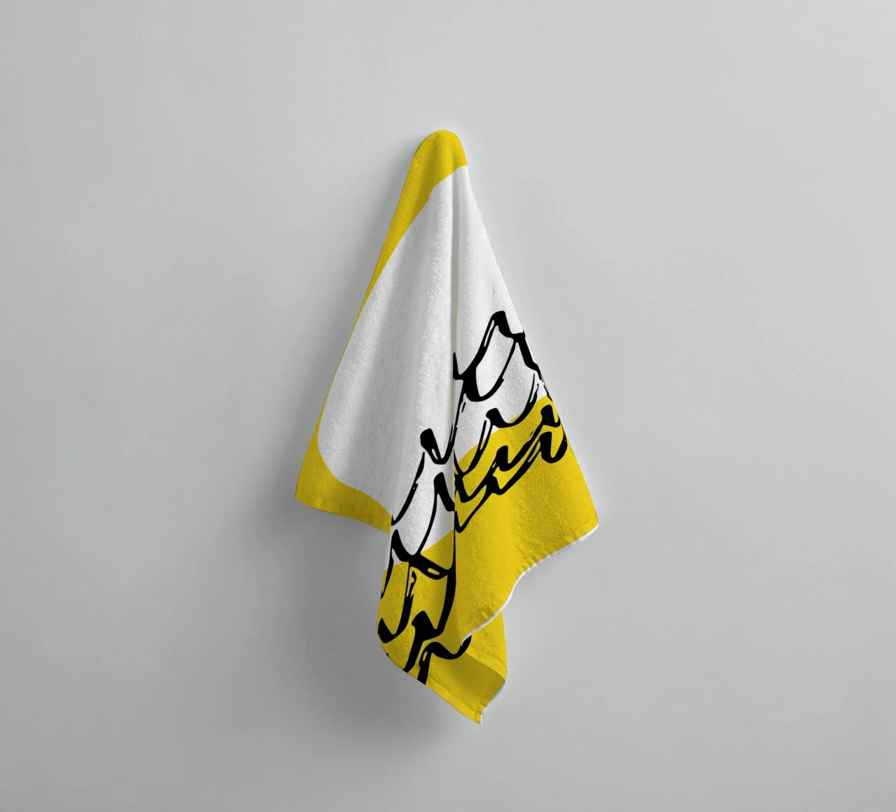 Soleil jaune minimal serviette de bain de Kim Hubball Studio