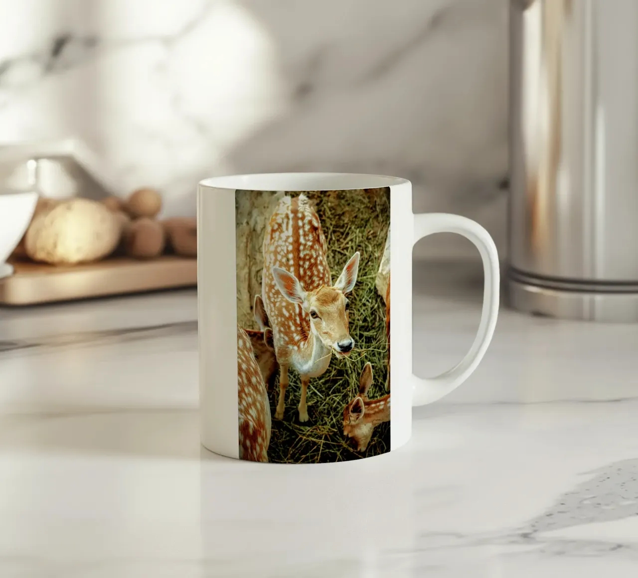 Cervo Sika - Simbolo di purezza e pace. tazza in ceramica da Nature's Palette