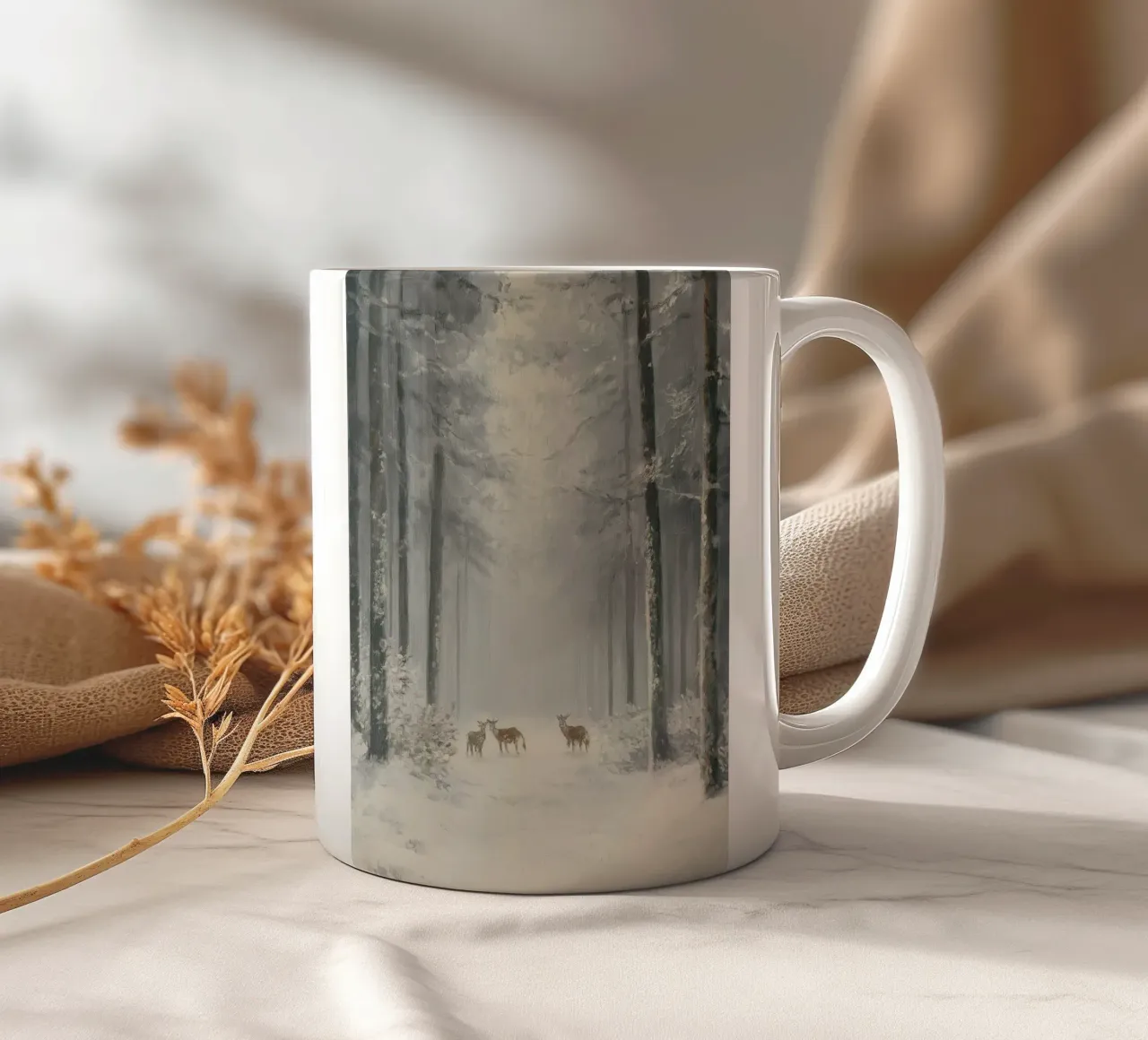 Foresta invernale con cervi nella neve tazza in ceramica da Cozy Vibes