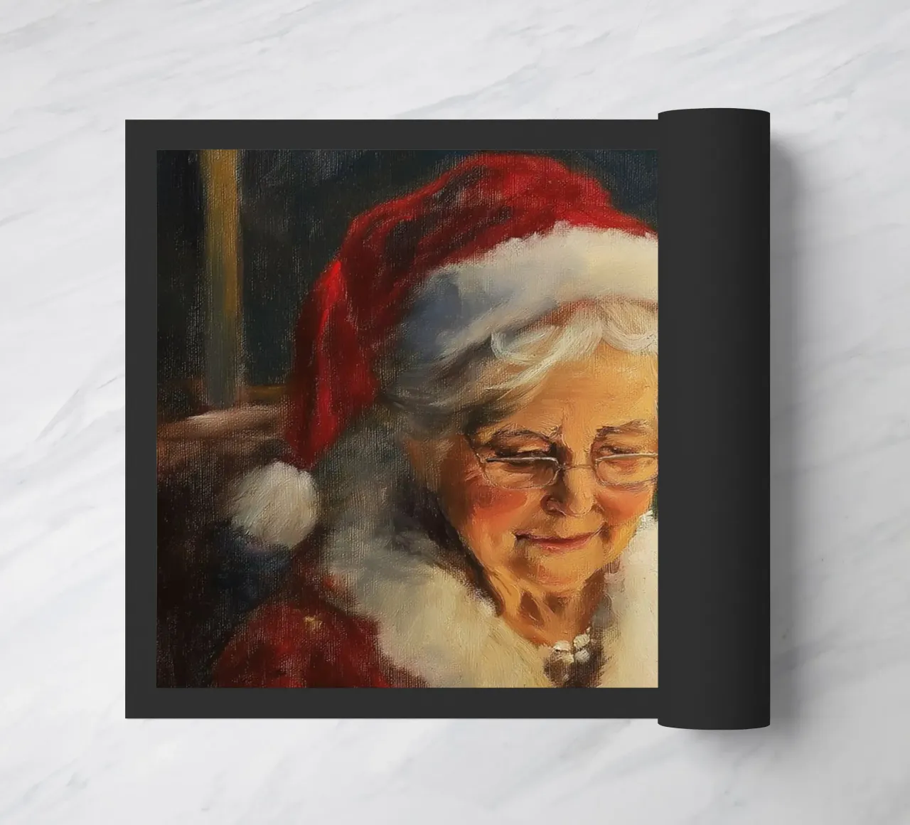 La signora Babbo Natale legge un libro davanti a un albero di Natale in festa zerbino da Cozy Vibes