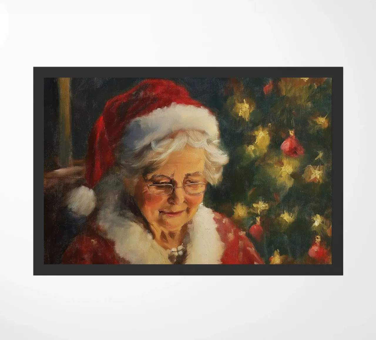 La signora Babbo Natale legge un libro davanti a un albero di Natale in festa zerbino da Cozy Vibes