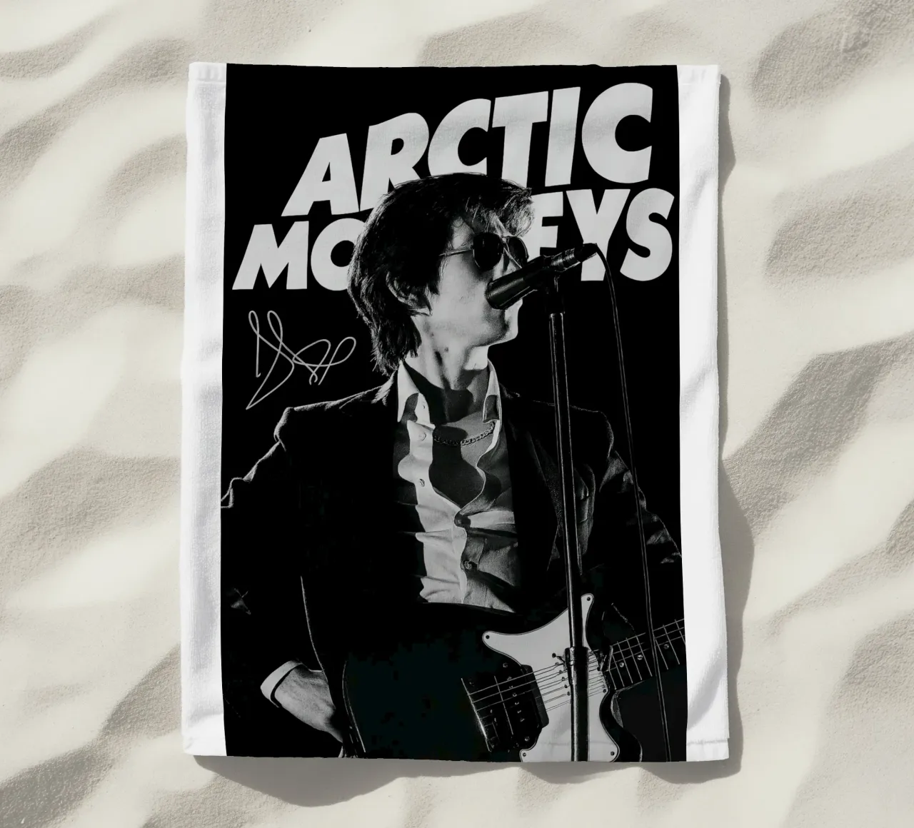 Vocalist Arctic Monkeys Black And White Alex Turner telo mare da GleYYY