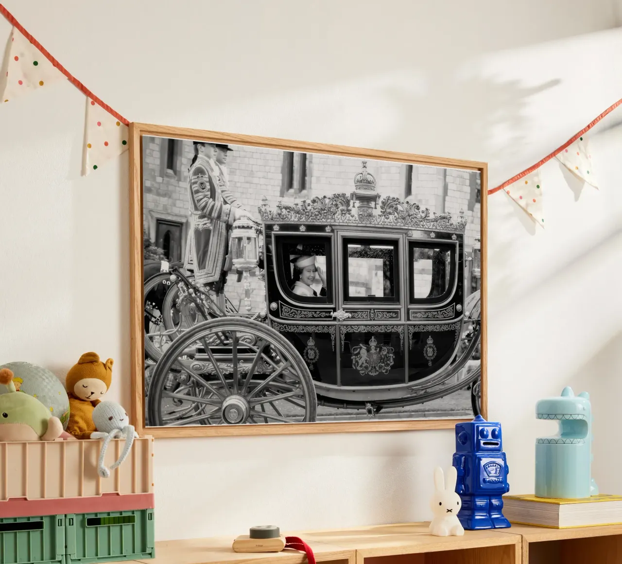 Elisabetta II saluta dalla carrozza dell'incoronazione a Windsor plexiglass da blacsteel