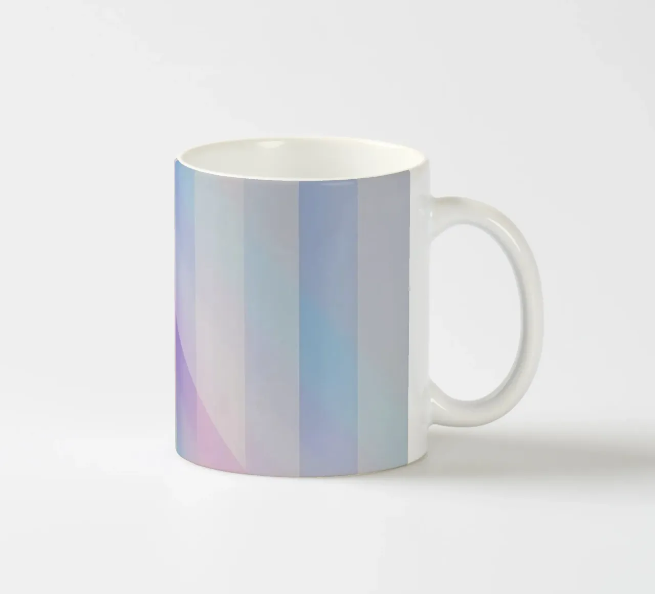 Sovrapposizione di righe pastello tazza in ceramica da DesignDoodle