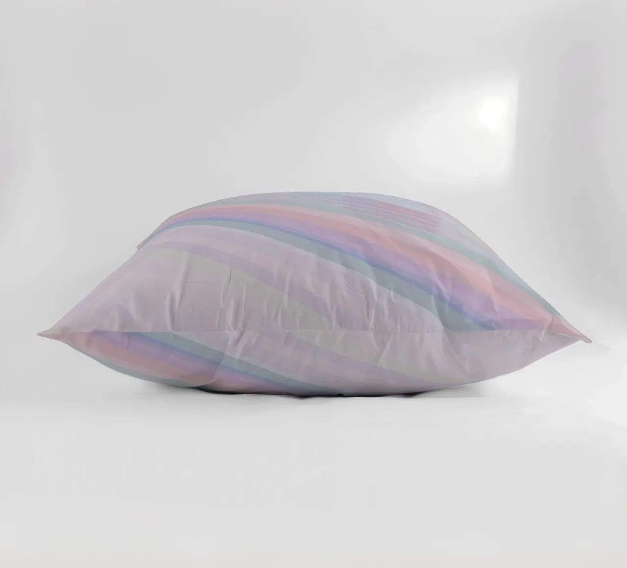 Strisce pastello arcobaleno cuscino da DesignDoodle