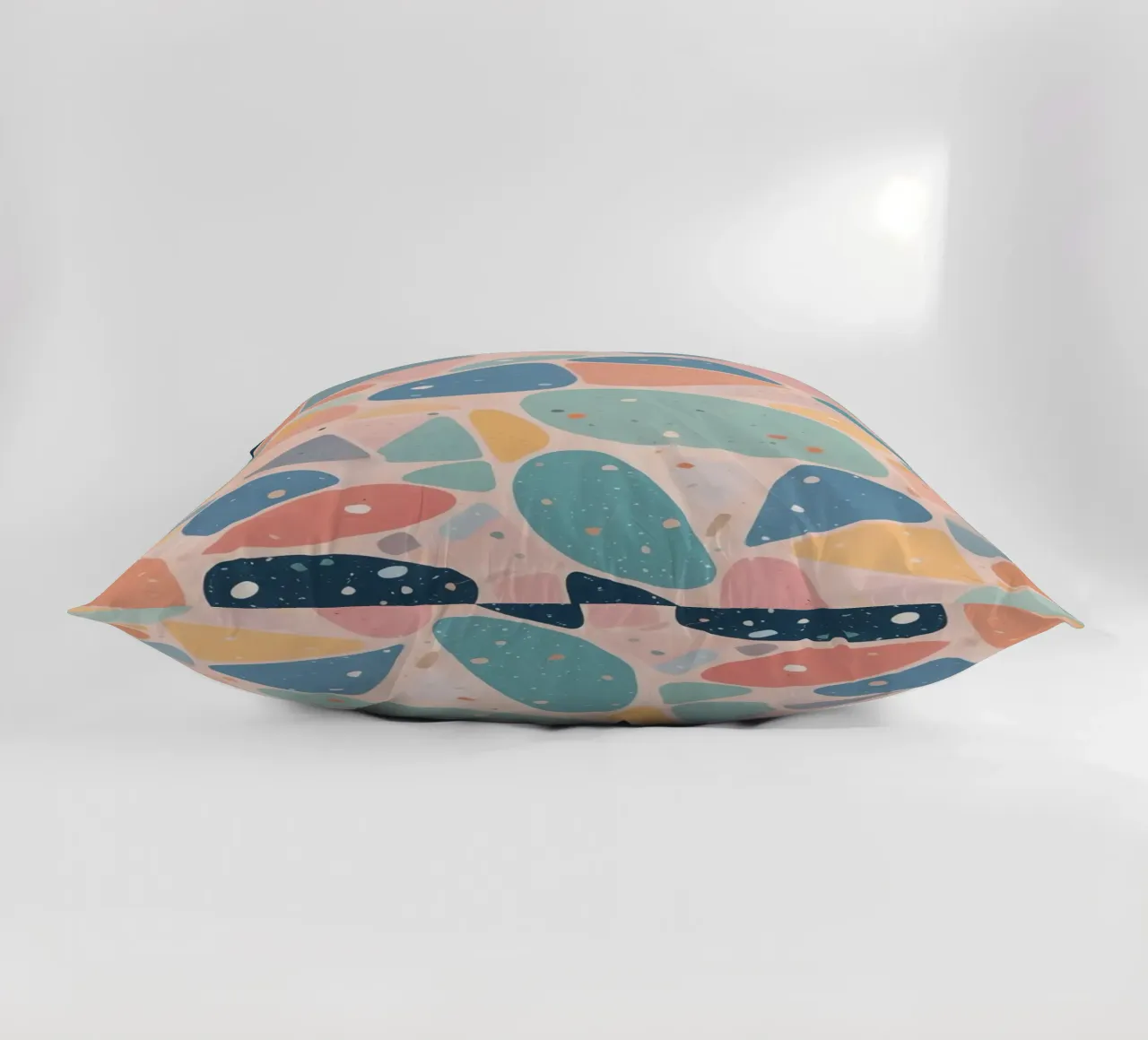 Abstract Pastel Terrazzo Pattern cuscino da DesignDoodle