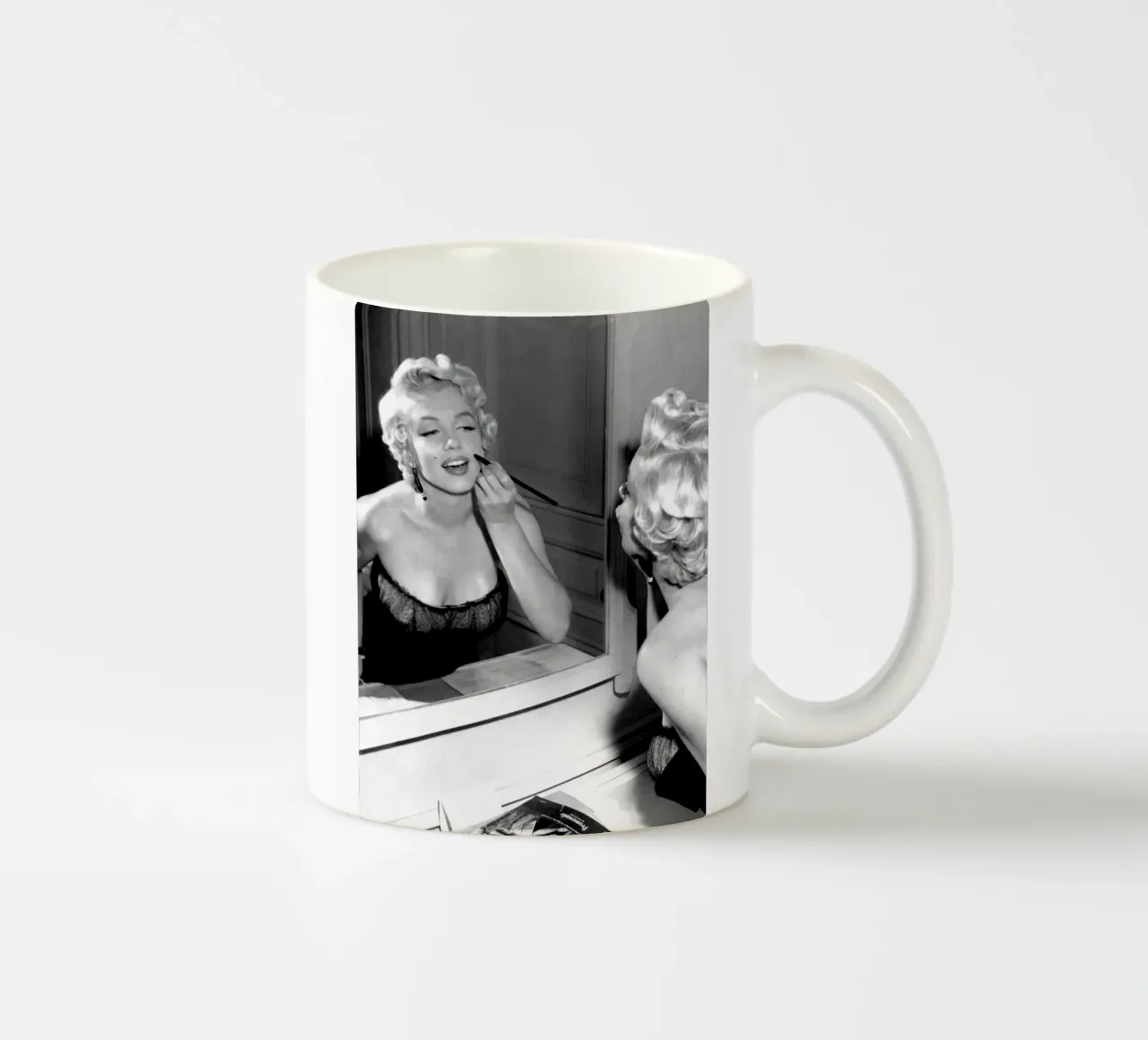 Trucco di Marilyn Monroe tazza in ceramica da valentinomartinst
