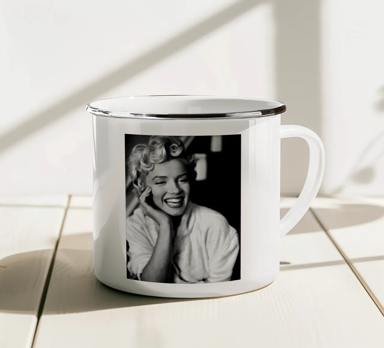 Marilyn Monroe Vintage in bianco e nero tazza in smalto da valentinomartinst