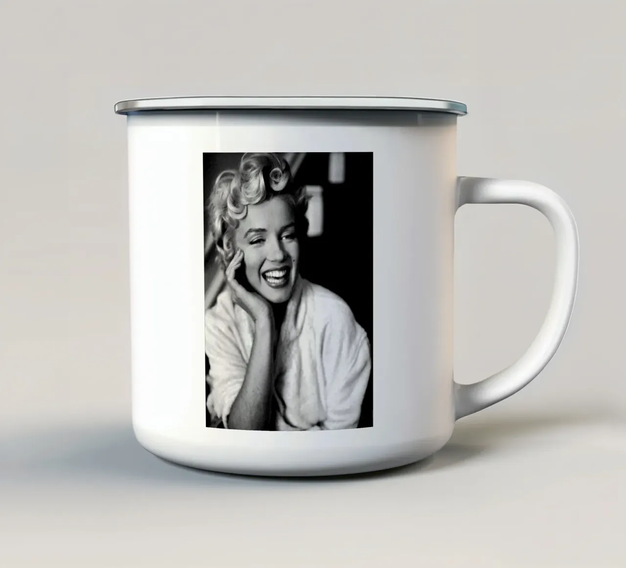 Marilyn Monroe Vintage in bianco e nero tazza in smalto da valentinomartinst