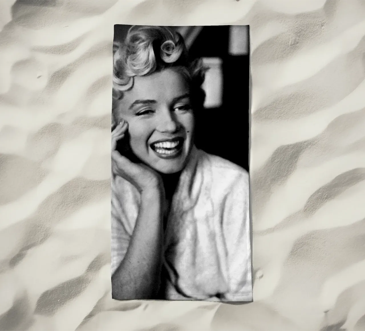 Marilyn Monroe Vintage in bianco e nero telo mare da valentinomartinst