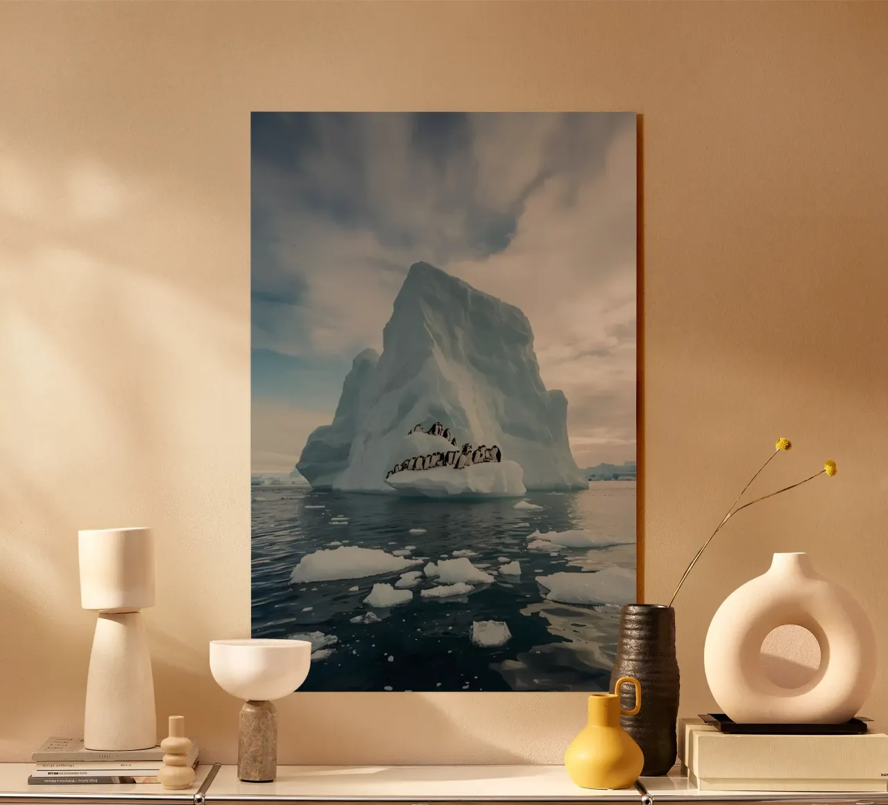 Pinguini su un iceberg in acque fredde plexiglass da DesignDoodle