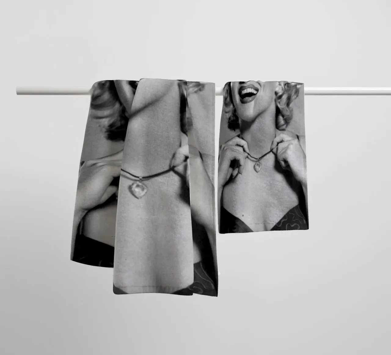 Marilyn Monroe vintage in bianco e nero asciugamano da bagno da valentinomartinst