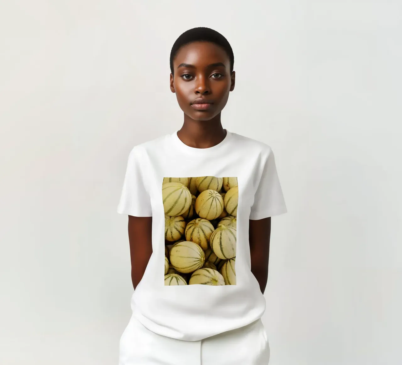 Miele - Meloni in languedoc-roussillon (Francia) t-shirt da Simon Koy