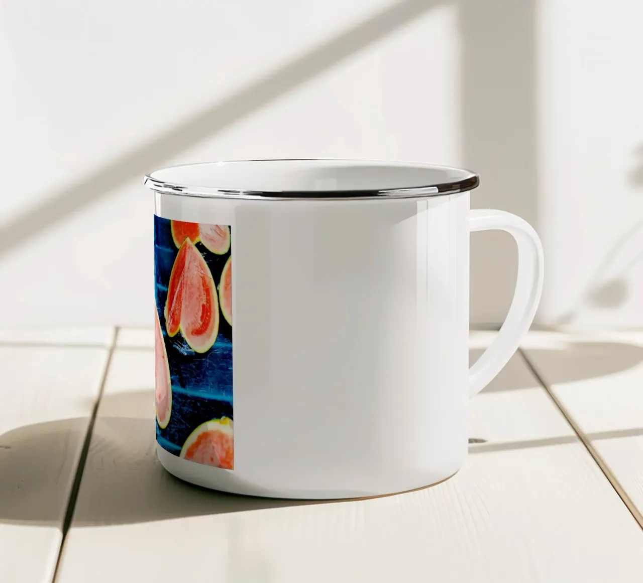 Wassermelonen in Languedoc-Roussillon (Frankreich) Emaille Tasse von Simon Koy