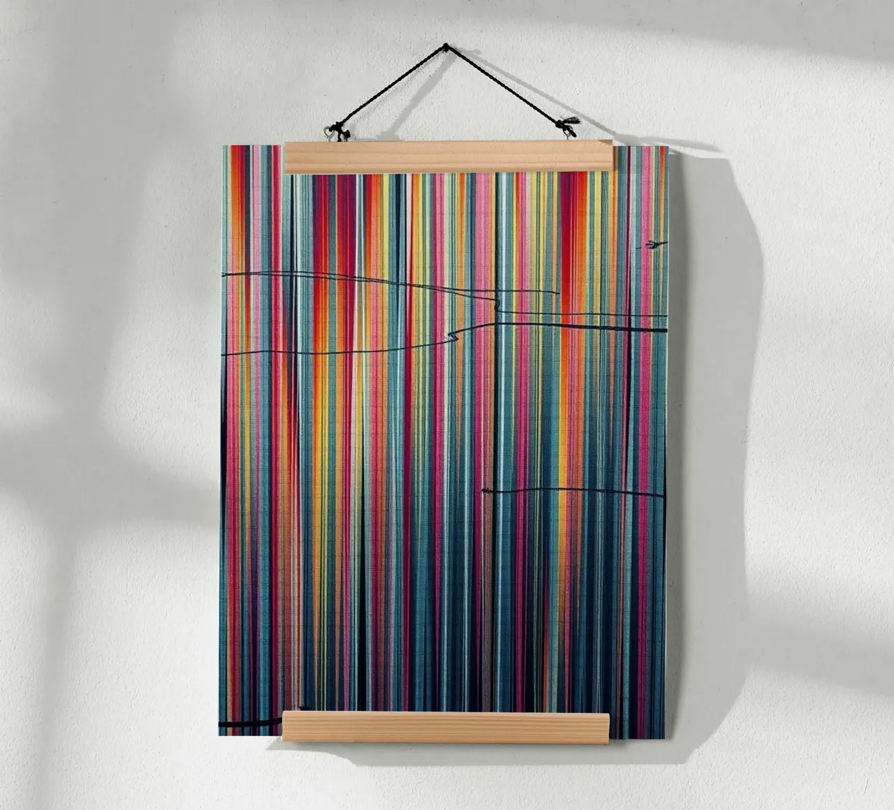 Spettro vibrante: Un'arte moderna astratta a linee verticali carta hahnemühle da Artistic-shop