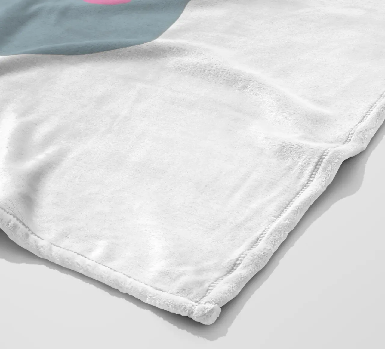 Guaina per albero di Natale con viso blu coperta in pile da Sophie Augustin Illustration