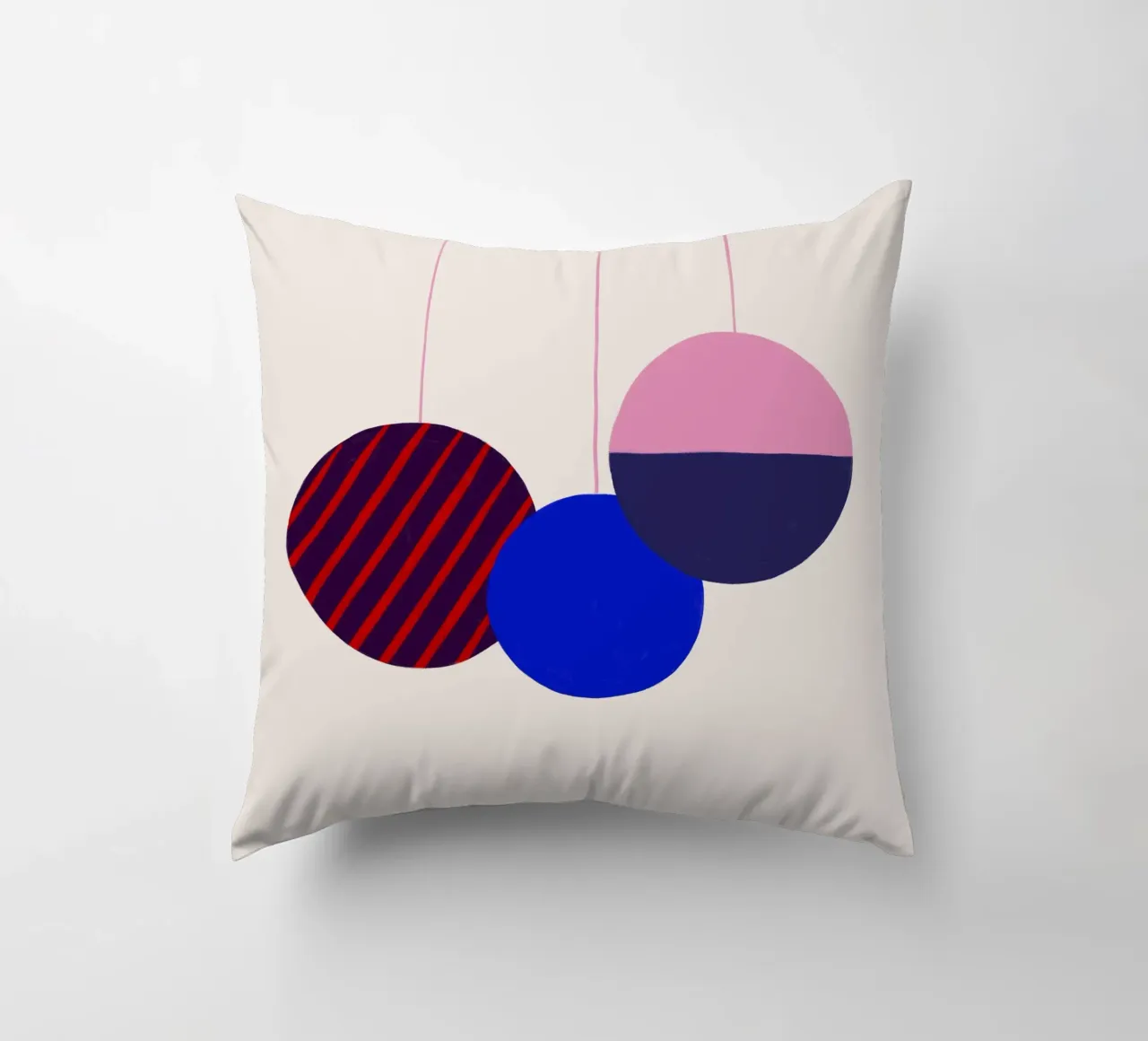 Weihnachtsbaumkugeln Color Block cuscino da Sophie Augustin Illustration
