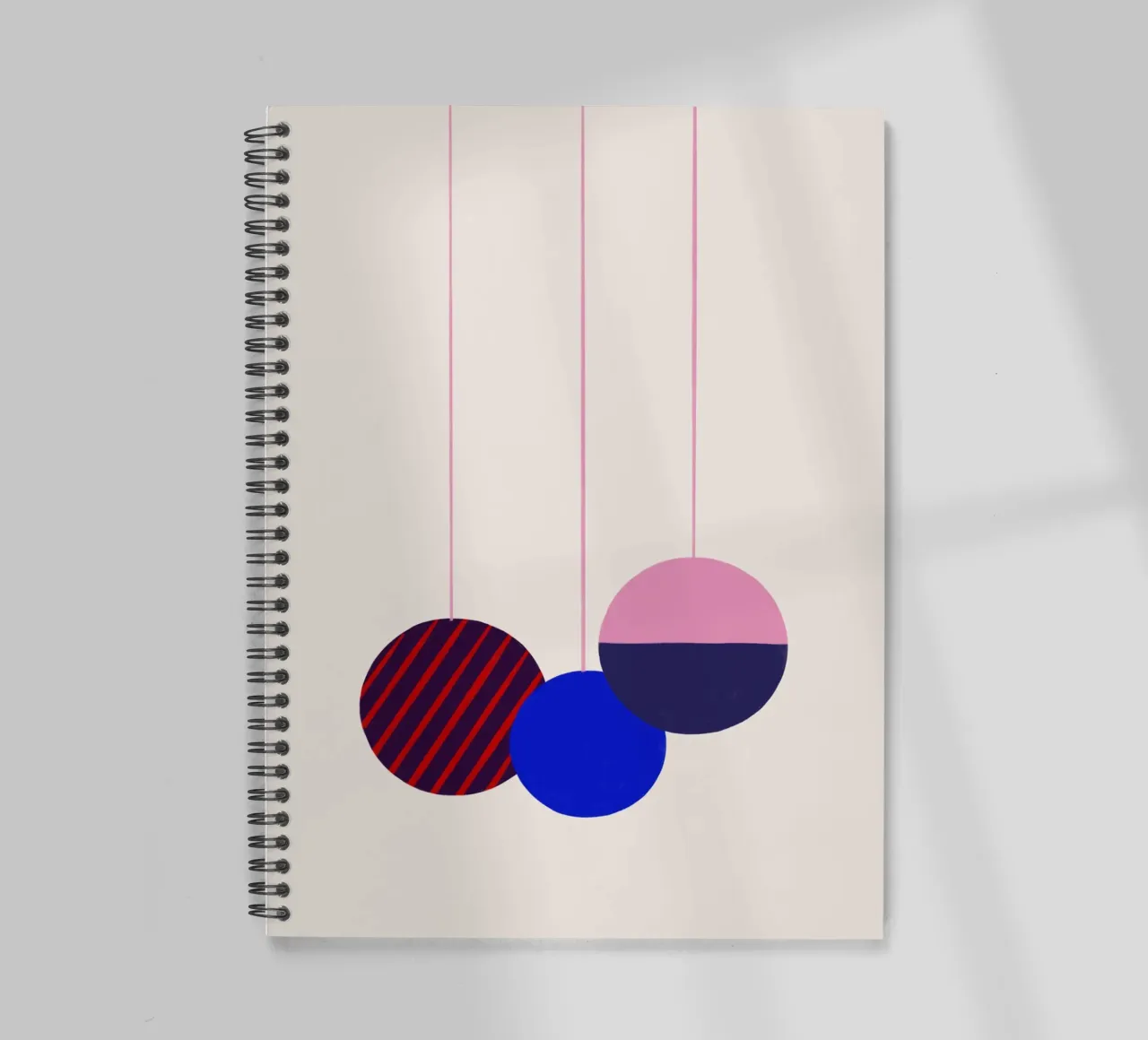Weihnachtsbaumkugeln Color Block diario ad anelli da Sophie Augustin Illustration